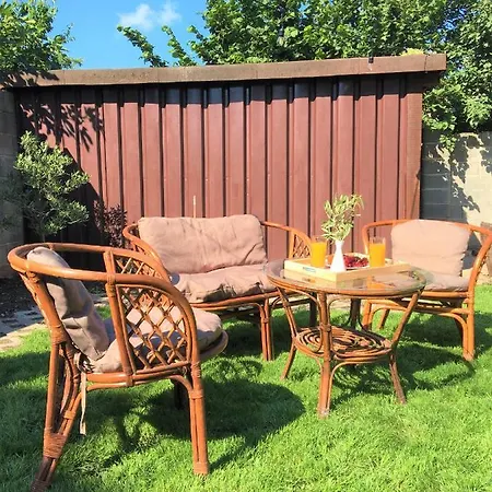 Dimitrovi - Peaceful Near With Garden, Sarafovo Гостевой дом 4*