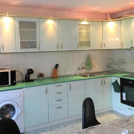 Πανσιόν Dimitrovi - Peaceful Near With Garden, Sarafovo