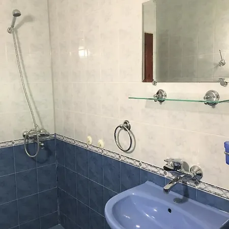 Гостевой дом Dimitrovi - Peaceful Near With Garden, Sarafovo 4*