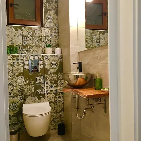 Гостевой дом Dimitrovi - Peaceful Near With Garden, Sarafovo 4*