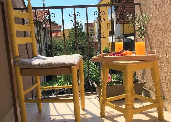 за гости димитрови Burgas City