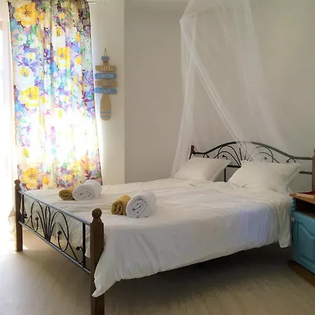 Dimitrovi - Peaceful Near With Garden, Sarafovo 3* Burgas Stad