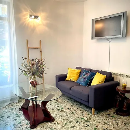 Dimitrovi - Peaceful Near With Garden, Sarafovo